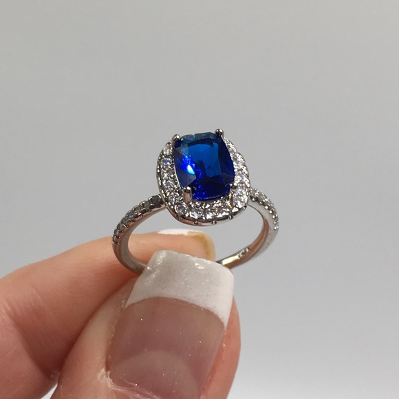 14k white gold sapphire halo engagement ring - Picture 8 of 8